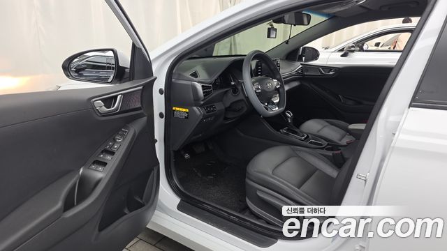 Hyundai Ioniq 2020 — photo 13