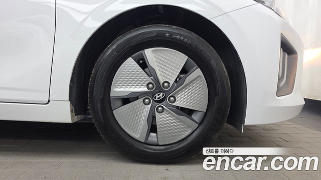 Hyundai Ioniq 2020 — photo 7