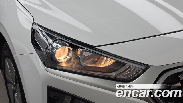 Hyundai Ioniq 2020 — photo 8