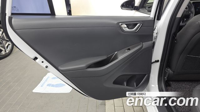 Hyundai Ioniq 2020 — photo 15