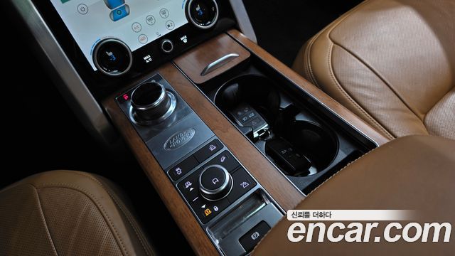 Land Rover Range Rover 2020 — photo 12