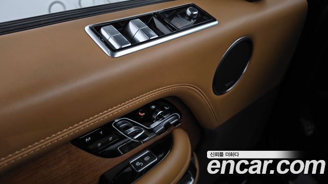 Land Rover Range Rover 2020 — photo 26