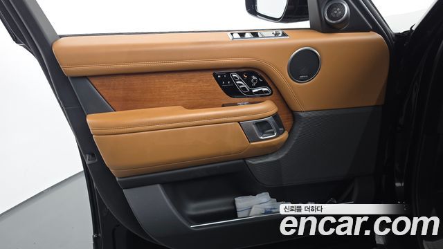 Land Rover Range Rover 2020 — photo 14