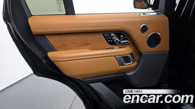 Land Rover Range Rover 2020 — photo 15