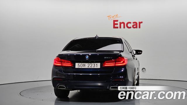 BMW 5-Series 2018 — photo 4