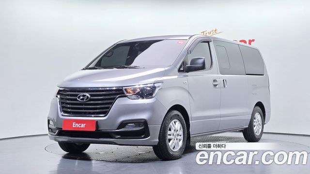 Hyundai Starex 2020 — photo 1