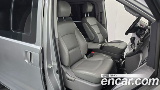 Hyundai Starex 2020 — photo 17