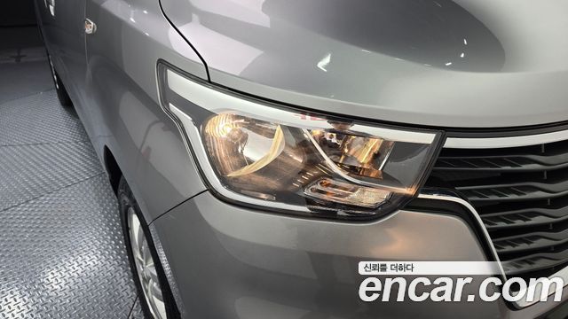 Hyundai Starex 2020 — photo 8
