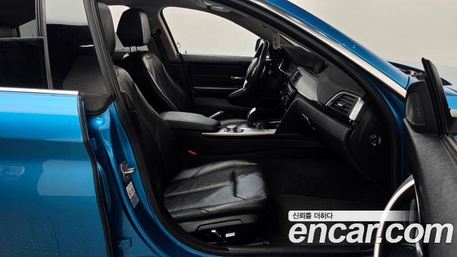 BMW 4-Series 2018 — photo 16