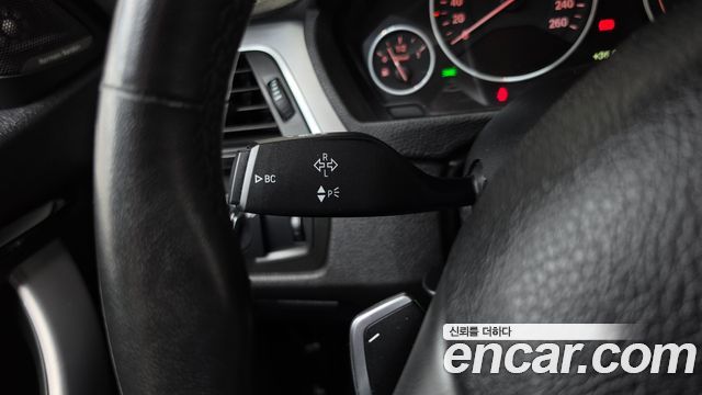 BMW 4-Series 2018 — photo 28