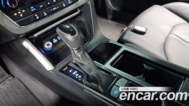 Hyundai Sonata 2016 — photo 12