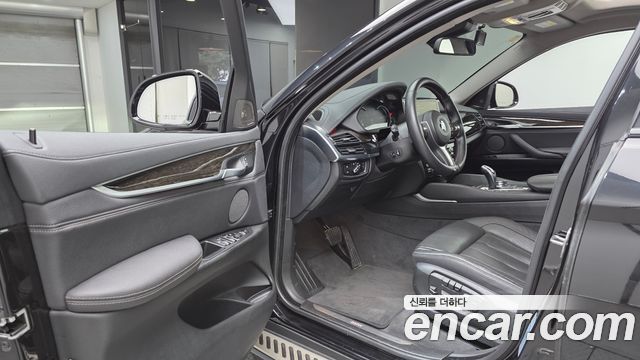 BMW X6 2017 — photo 10