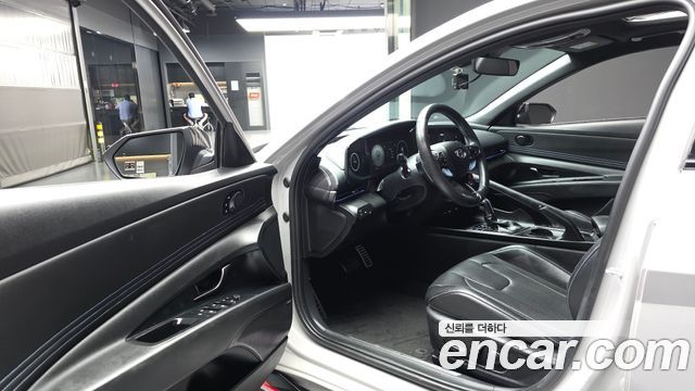 Hyundai AVANTE 2023 — photo 13