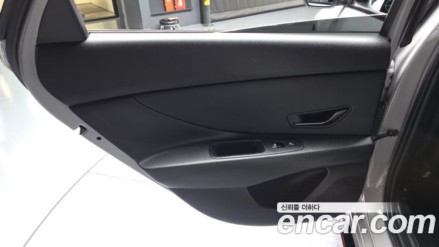 Hyundai AVANTE 2023 — photo 15