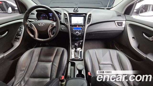 Hyundai i30 2012 — photo 10