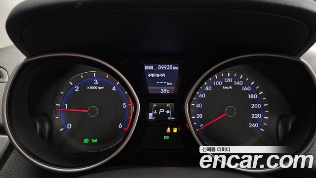 Hyundai i30 2012 — photo 11