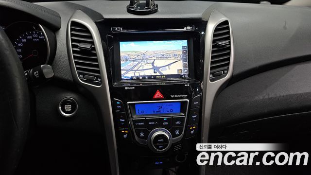 Hyundai i30 2012 — photo 19