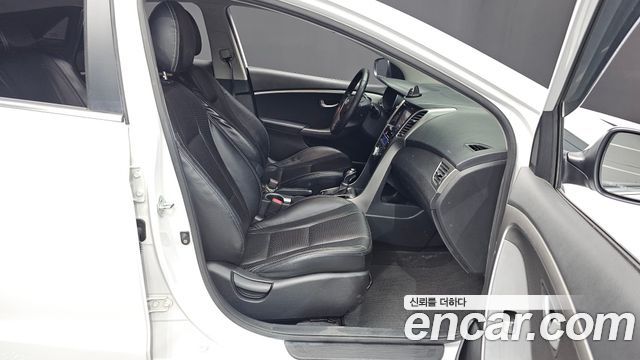 Hyundai i30 2012 — photo 16