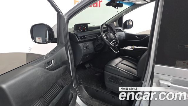 Hyundai Staria 2023 — photo 10