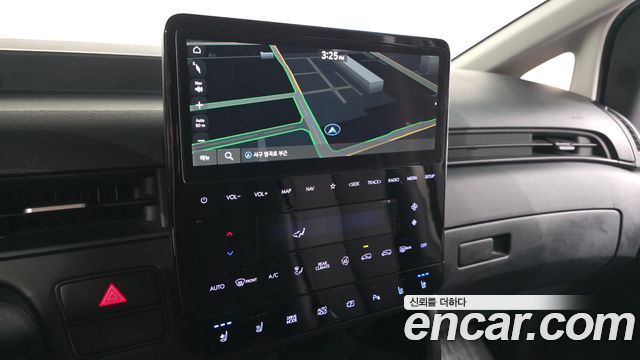 Hyundai Staria 2023 — photo 14