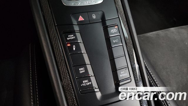 Porsche 911 2016 — photo 16