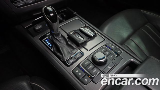 Hyundai Genesis 2014 — photo 12