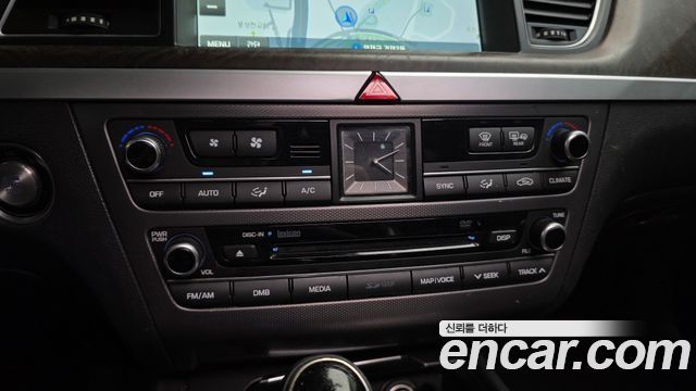 Hyundai Genesis 2014 — photo 23