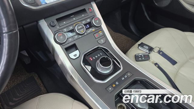 Land Rover Range Rover Evoque 2016 — photo 12