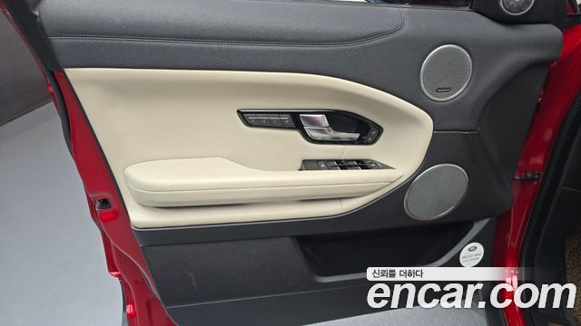 Land Rover Range Rover Evoque 2016 — photo 14
