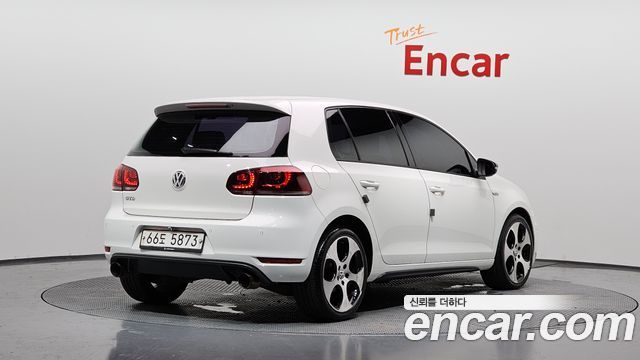 Volkswagen Golf 2010 — photo 2