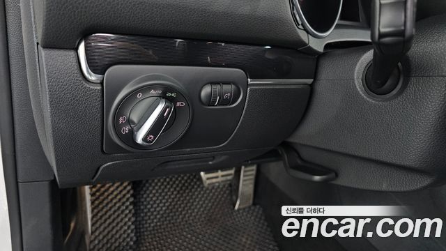 Volkswagen Golf 2010 — photo 18