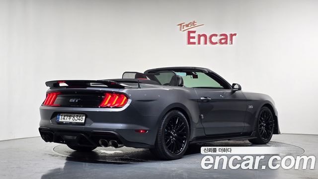 Ford Mustang 2021 — photo 2