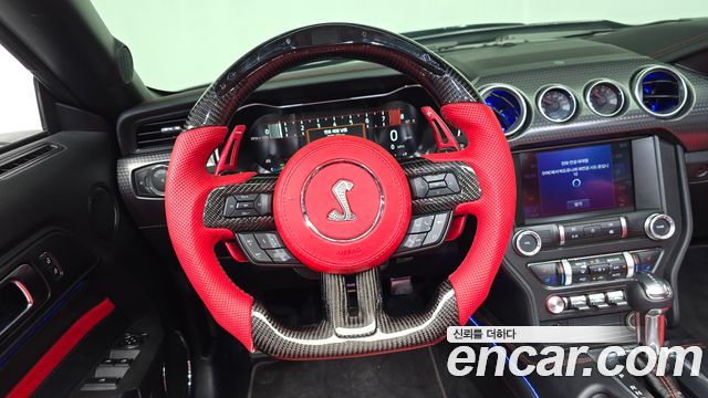 Ford Mustang 2021 — photo 20