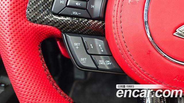 Ford Mustang 2021 — photo 22