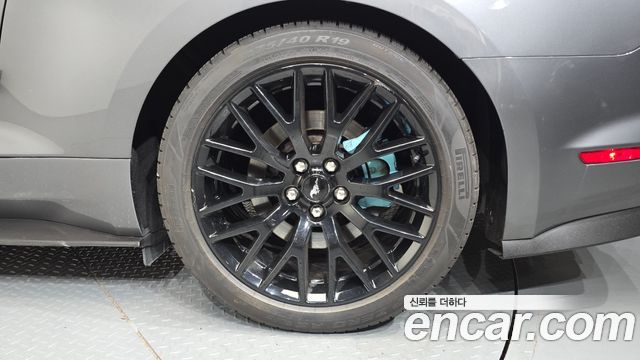 Ford Mustang 2021 — photo 7