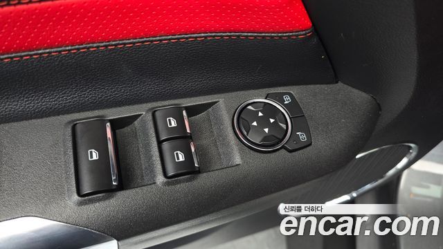 Ford Mustang 2021 — photo 28