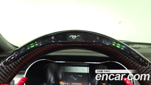 Ford Mustang 2021 — photo 30