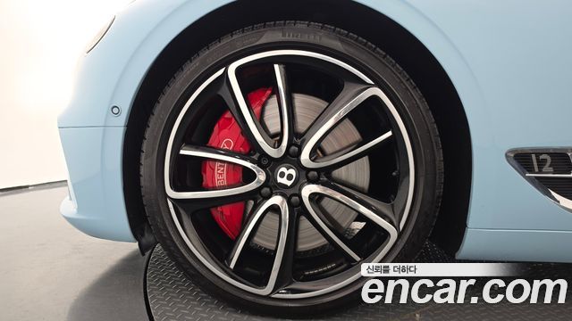 Bentley Continental 2019 — photo 5