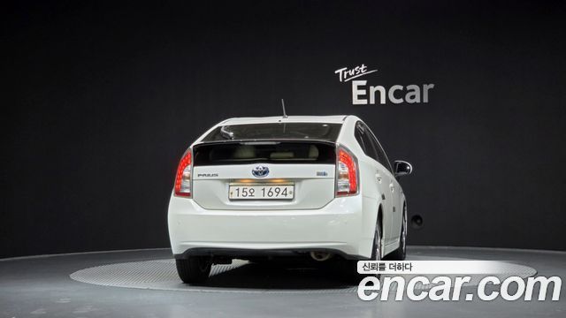 Toyota Prius 2014 — photo 4