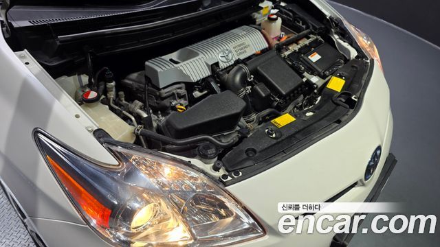 Toyota Prius 2014 — photo 6