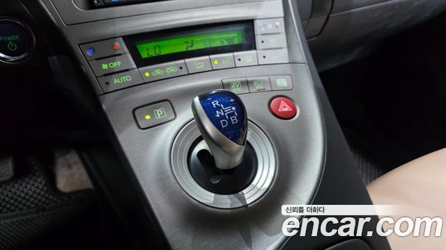 Toyota Prius 2014 — photo 9