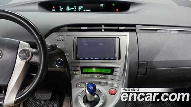 Toyota Prius 2014 — photo 14