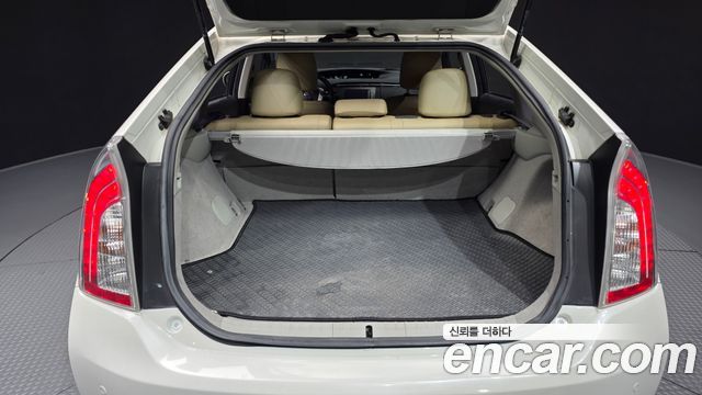 Toyota Prius 2014 — photo 20