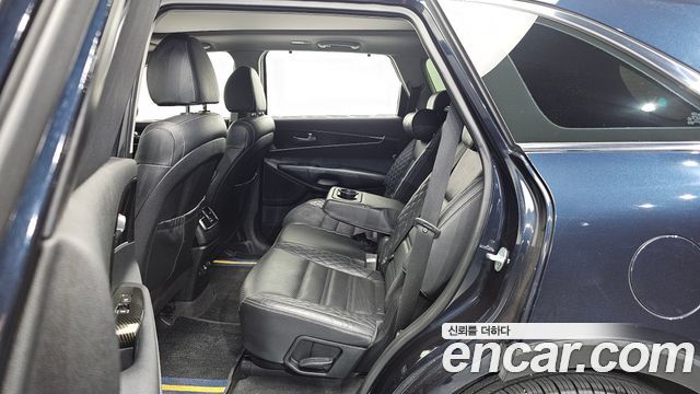 Kia Sorento 2018 — photo 11