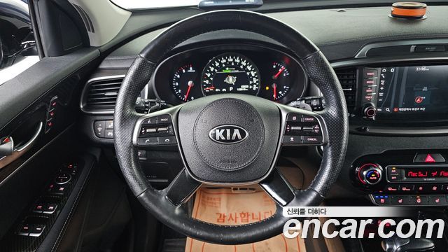 Kia Sorento 2018 — photo 16