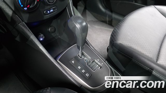 Hyundai Accent 2017 — photo 12