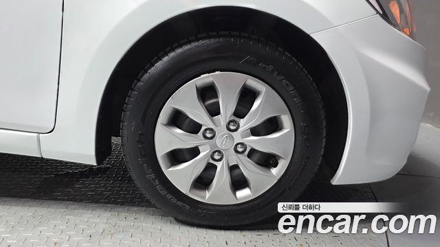 Hyundai Accent 2017 — photo 7