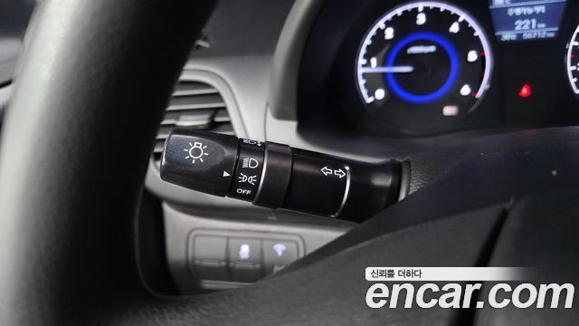 Hyundai Accent 2017 — photo 28