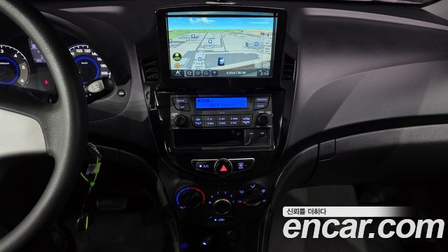Hyundai Accent 2017 — photo 29