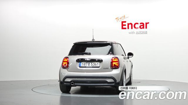 Mini Cooper 2023 — photo 4